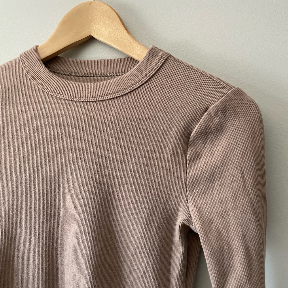 Abercrombie & Fitch “Soft A&F Essentials” ribbed cropped long sleeve - sz XS - Picture 3 of 5